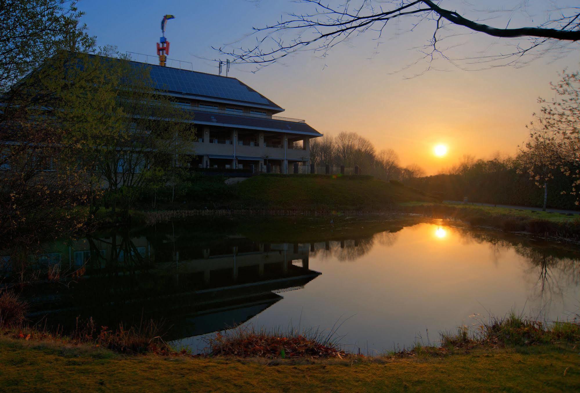 Hotel Gladbeck Van Der Valk Exterior foto